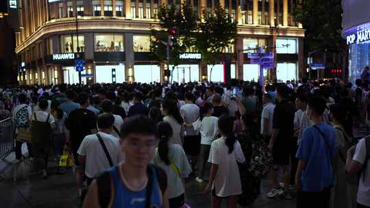 人流 夜晚 上海 南京路 南京东路 商业视频素材模板下载