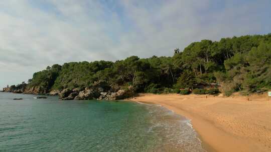 通过航空摄影见证Lloret De Ma