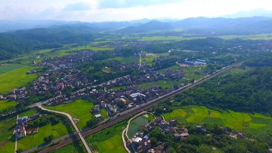 实拍航拍公路铁路综合大景