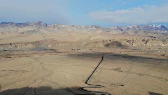 航拍俯瞰 新疆喀什盘龙古道全貌