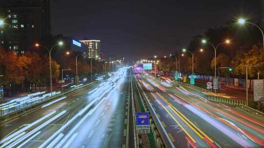 城市夜晚车水马龙晚高峰延时