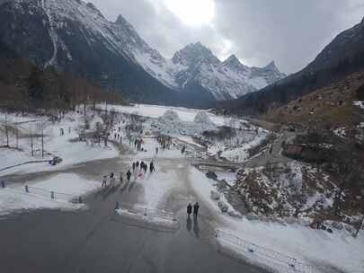 冬天毕棚沟雪景fpv穿越机航拍阿坝州雪山