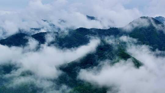 航拍陕西秦岭山脉圭峰山