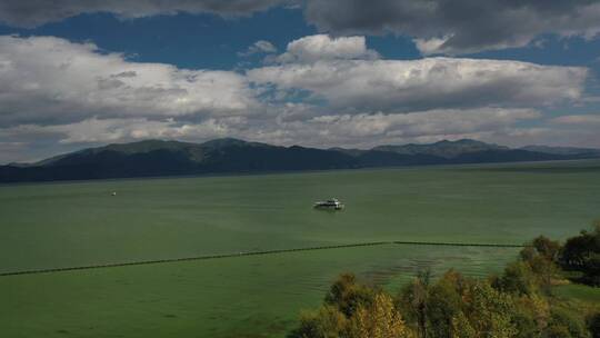 云南大理洱海湖泊自然风光航拍