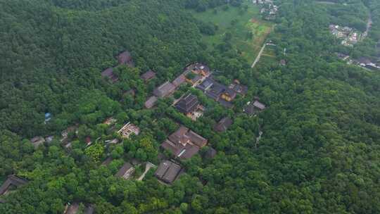 杭州西湖景区灵隐寺云雾航拍视频素材模板下载