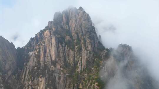 安徽黄山风景区山峰云海航拍延时风景视频素