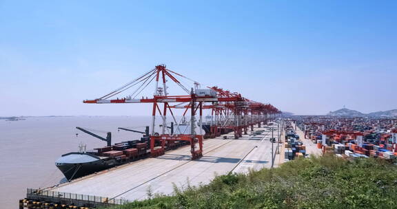 上海洋山港延时 国际集装箱货运码头场景