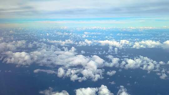 云层 上空视角