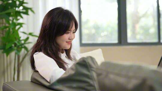 女生唯美小清新休闲惬意状态