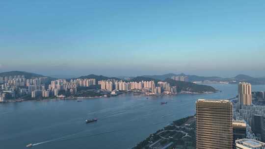 航拍香港维多利亚港城市天际线万里无云风景