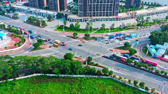 东莞茶山南路和安泰路交汇处中景前进视频素材模板下载