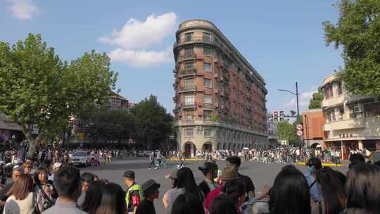 上海武康大楼节假日人流游客国庆节视频素材模板下载