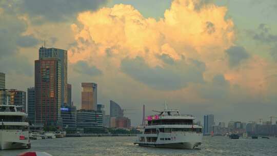 上海北外滩东方渔人码头杨浦大桥黄浦江游轮