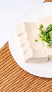 传统食品豆腐块食材配菜4k平移镜头