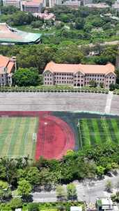 竖屏航拍福建厦门大学校园环境