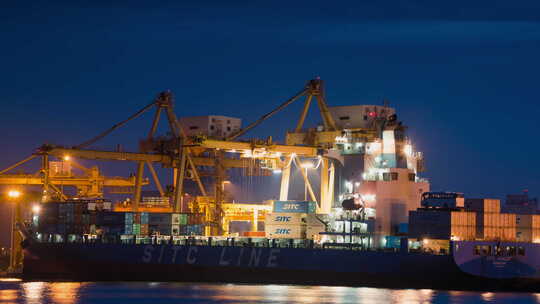 港口码头集装箱货轮视频素材模板下载