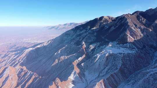 航拍冬天祁连山