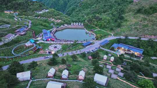 航拍高山草原露营地景区