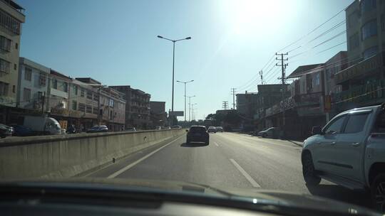 乡村公路开车行驶汽车行车记录仪驾驶视角