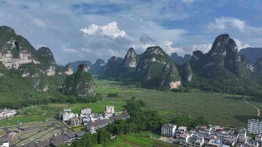 广西崇左喀斯特地貌山脉航拍