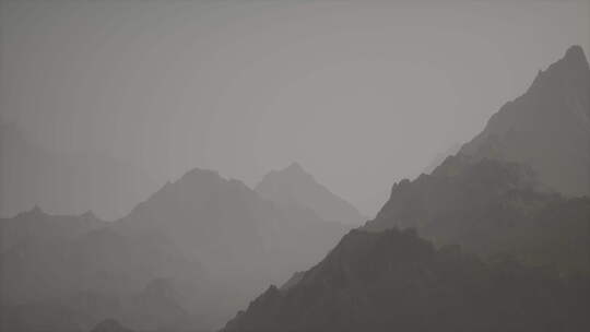 烟雾缭绕的迷雾山脉
