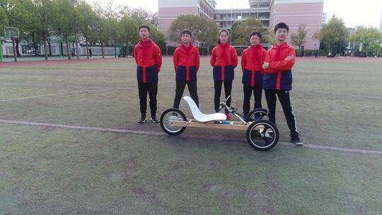 实验学校自制电动车