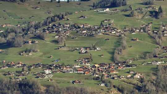 瑞士山坡小镇