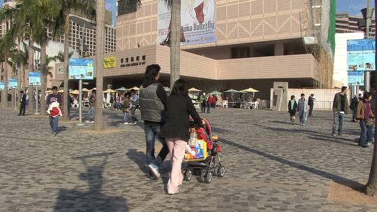 香港街头行走的人群视频素材模板下载