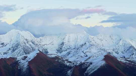 四川甘孜州新都桥雪山观景台雪山航拍