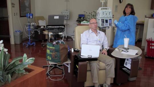 癌症患者接受化疗视频素材模板下载
