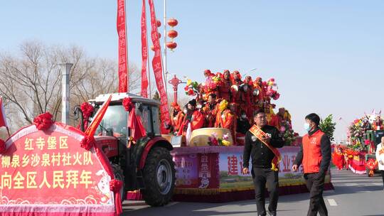 大型社火花车