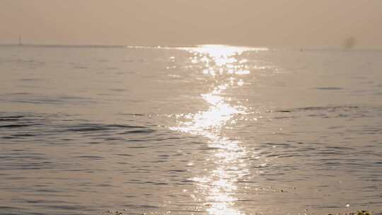 唯美浪漫海面水面日出日落波光粼粼