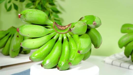 旋转绿香蕉