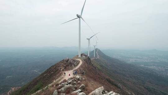 湖南鸡公岩自然风光新能源风力发电航拍合集视频素材模板下载