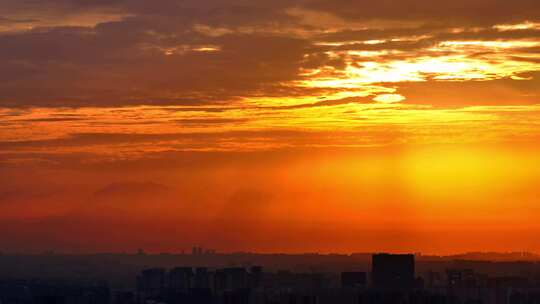 城市夕阳火烧云航拍