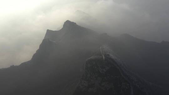 北京箭扣长城冬季雾凇云海震撼景观