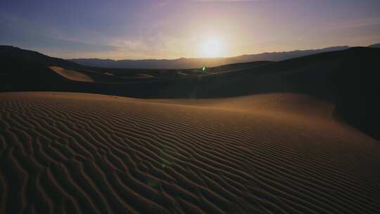 黄昏、大漠、沙漠