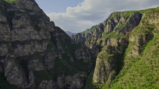 航拍北京门头沟高山森林峡谷自然风光视频素材模板下载