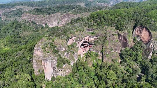 航拍福建泰宁大金湖丹霞地貌甘露寺