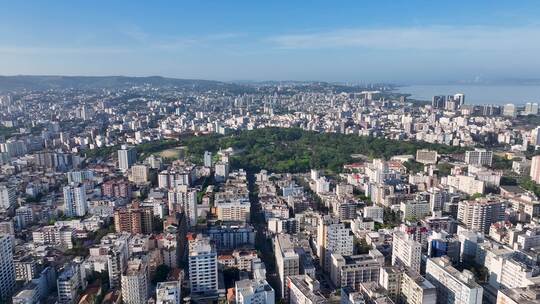 阿雷格里港天际线位于巴西南里奥格兰德的阿