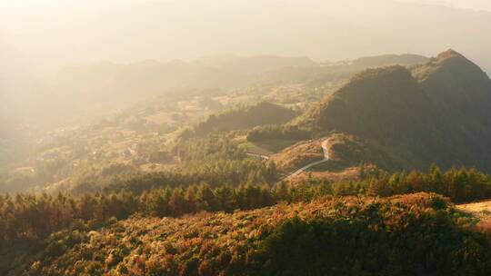 4k航拍山村晚霞