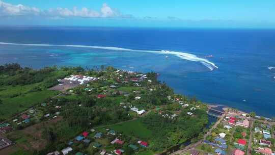 Teahupoo Tahiti人行天桥法