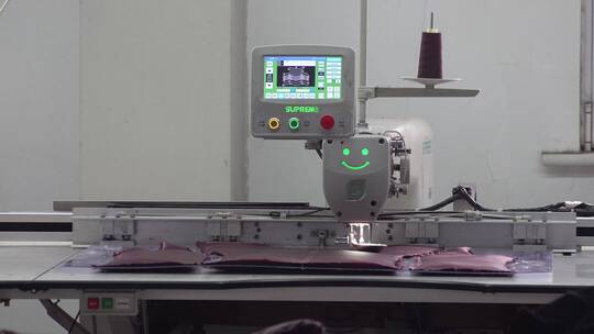 服装厂制衣厂机械化缝纫衣服视频素材模板下载