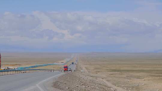 新疆218国道沿途草原风光视频素材模板下载