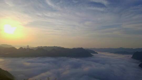 高山山谷云海日出