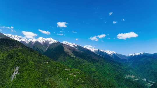 川西森林雪山航拍延时