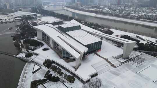 武汉汉阳区琴台大剧院雪景航拍