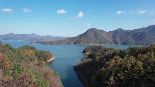 湖泊山脉岛屿航拍