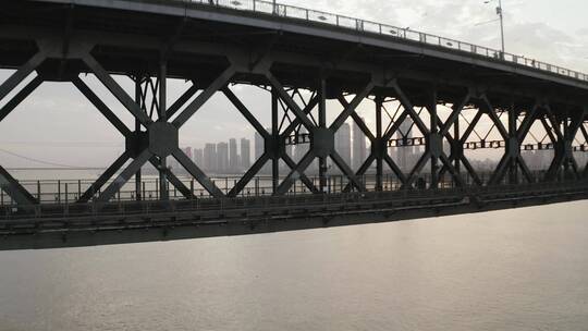 武汉城市长江大桥局部特写航拍