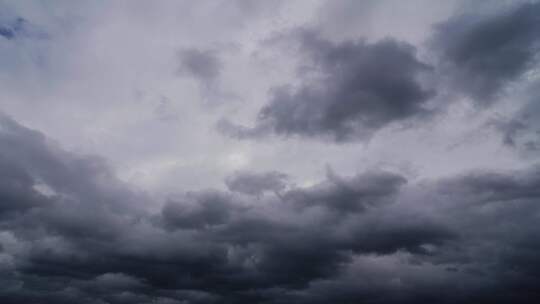 乌云延时天空阴天暴风雨来临台风天气阴雨天